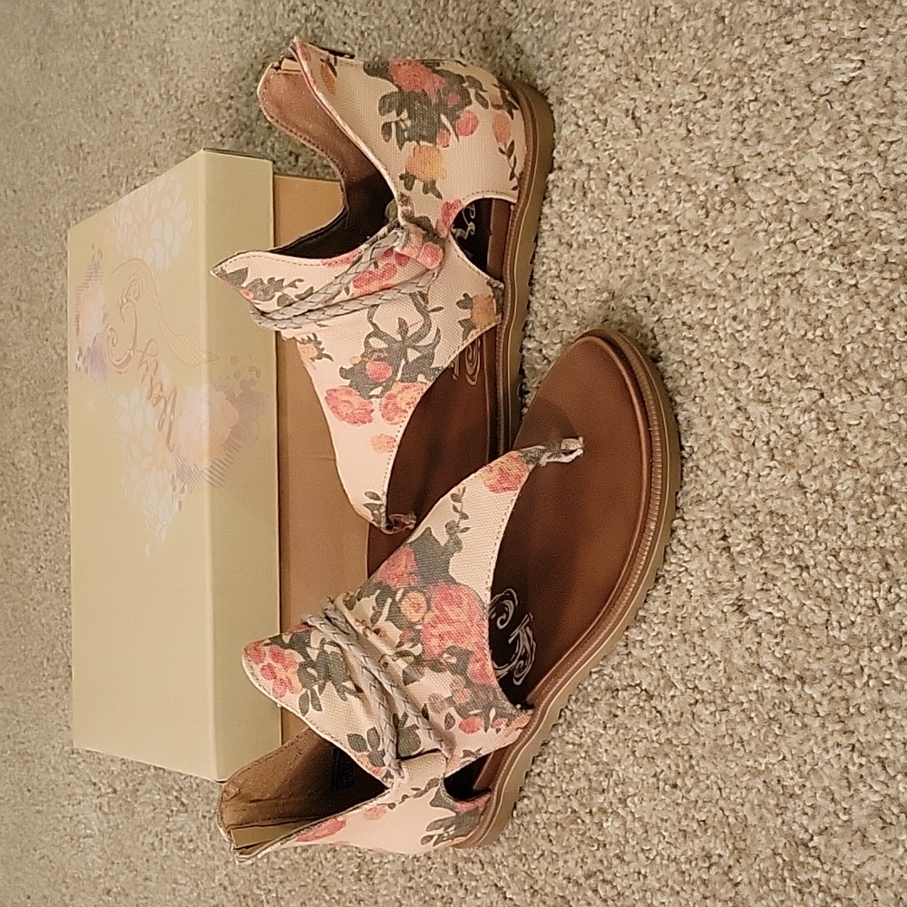 Very G Sparta sandals - size 9